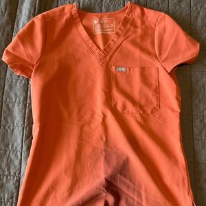 Figs Catarina scrub top + Zamora jogger bottom in terracotta